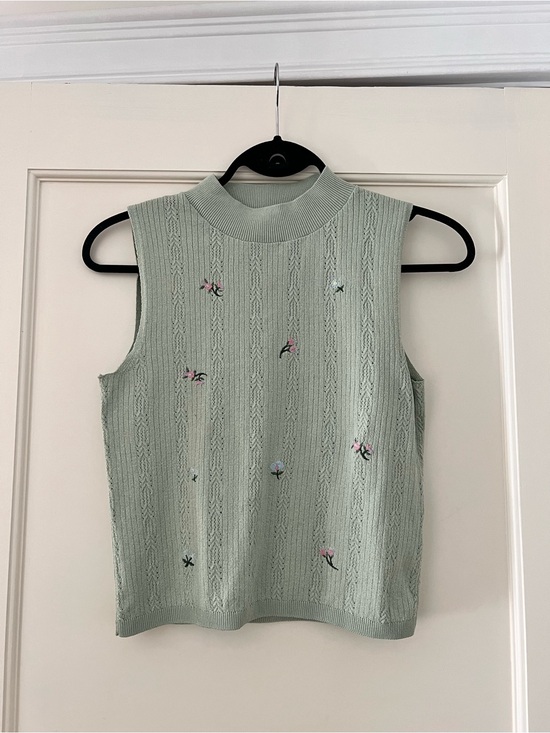 Zara Tops - Zara Floral Mock Neck Tank Top